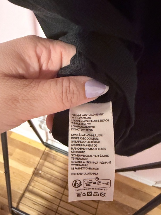 BDG Shannen Ribbed V-Neck Black Top XL NWT - Picture 8 of 9